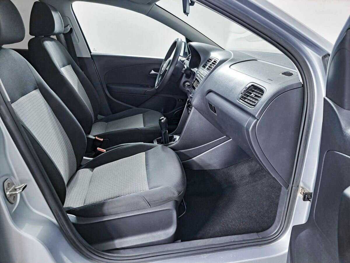 Купить Volkswagen Polo с пробегом. Фото: #8
