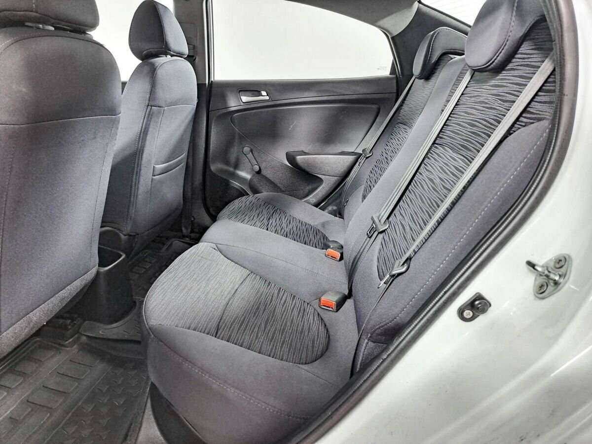 Купить Hyundai Solaris с пробегом. Фото: #9