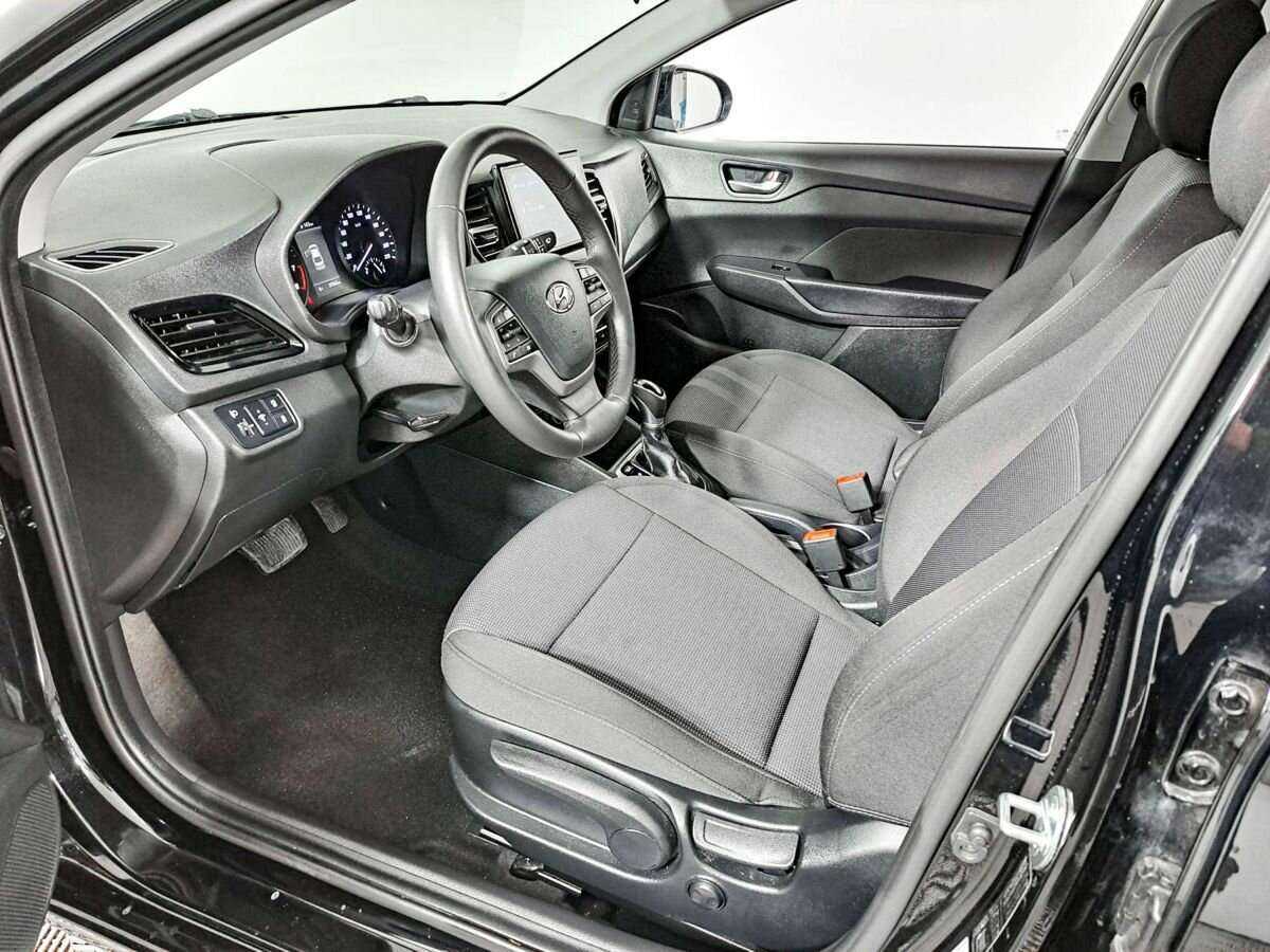 Купить Hyundai Solaris с пробегом. Фото: #13