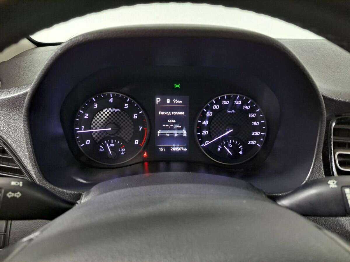 Купить Hyundai Solaris с пробегом. Фото: #10