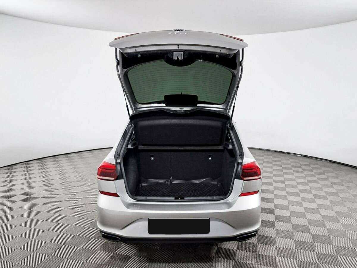 Купить Volkswagen Polo с пробегом. Фото: #9