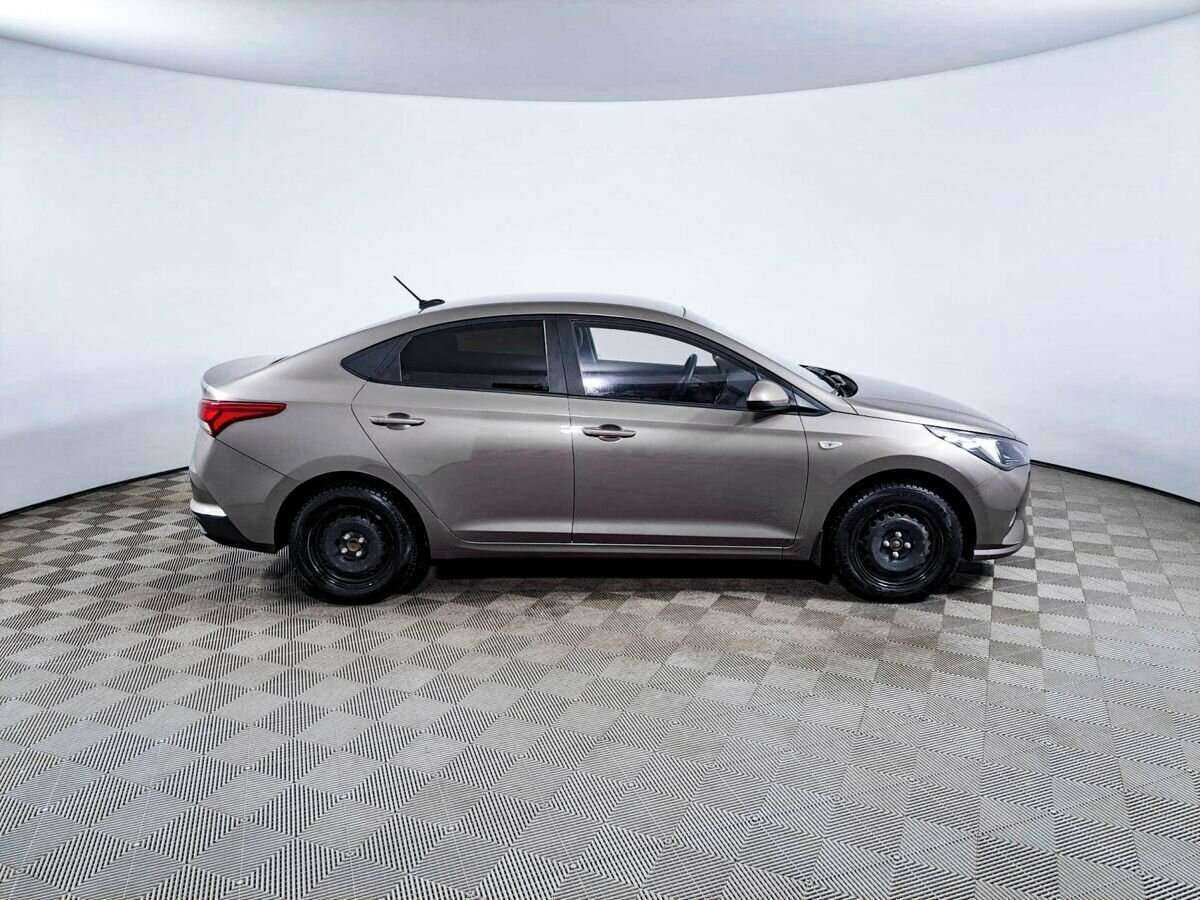 Купить Hyundai Solaris с пробегом. Фото: #3