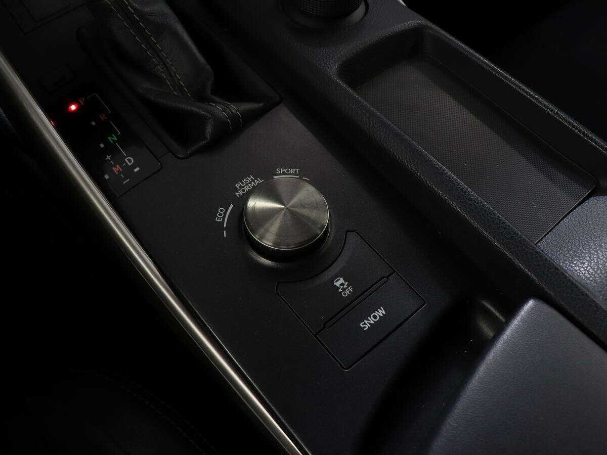Купить Lexus IS с пробегом. Фото: #15