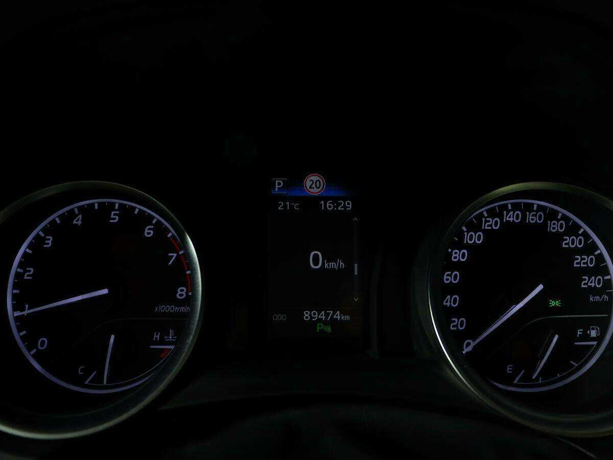 Купить Toyota Camry с пробегом. Фото: #7