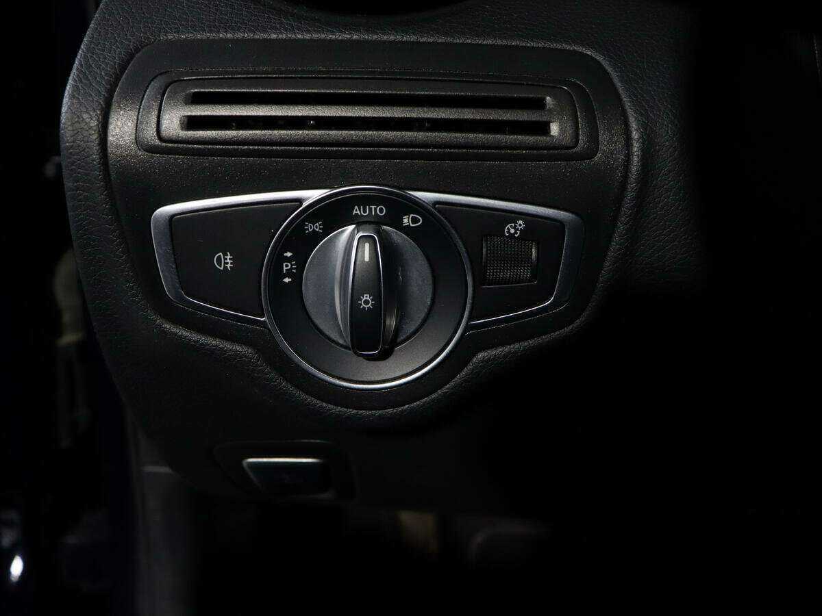 Купить Mercedes-Benz C-Класс с пробегом. Фото: #15