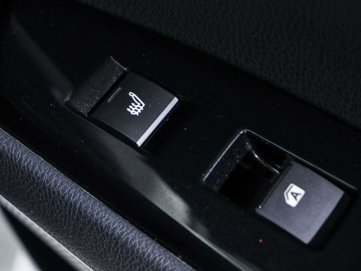 Купить Toyota Camry с пробегом. Фото: #11