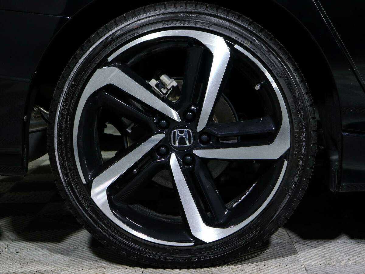 Купить Honda Accord с пробегом. Фото: #12