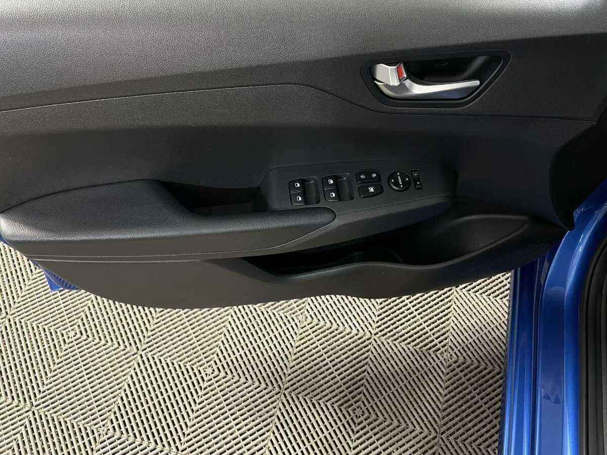 Купить Hyundai Solaris с пробегом. Фото: #5