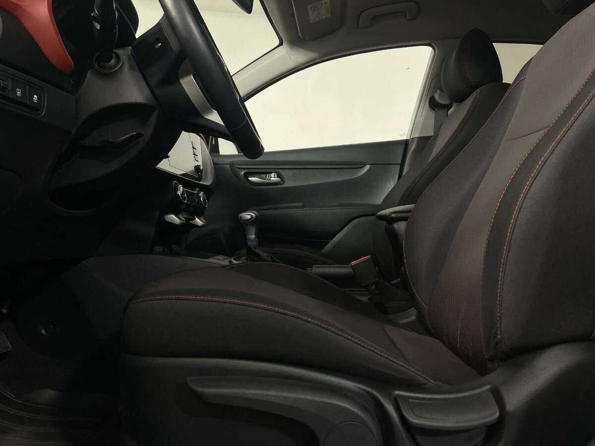 Купить Kia Rio с пробегом. Фото: #9