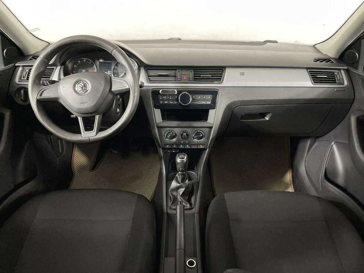 Купить Skoda Rapid с пробегом. Фото: #5