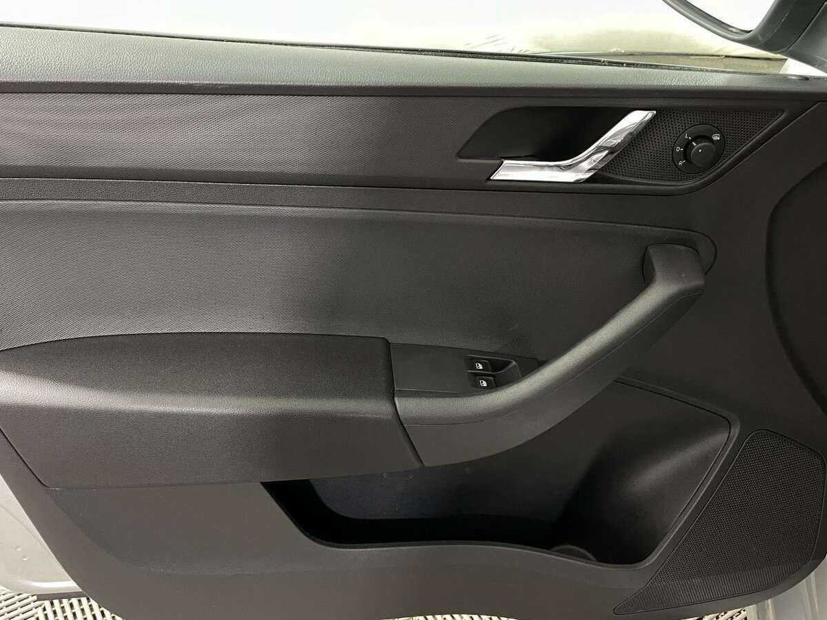 Купить Skoda Rapid с пробегом. Фото: #6