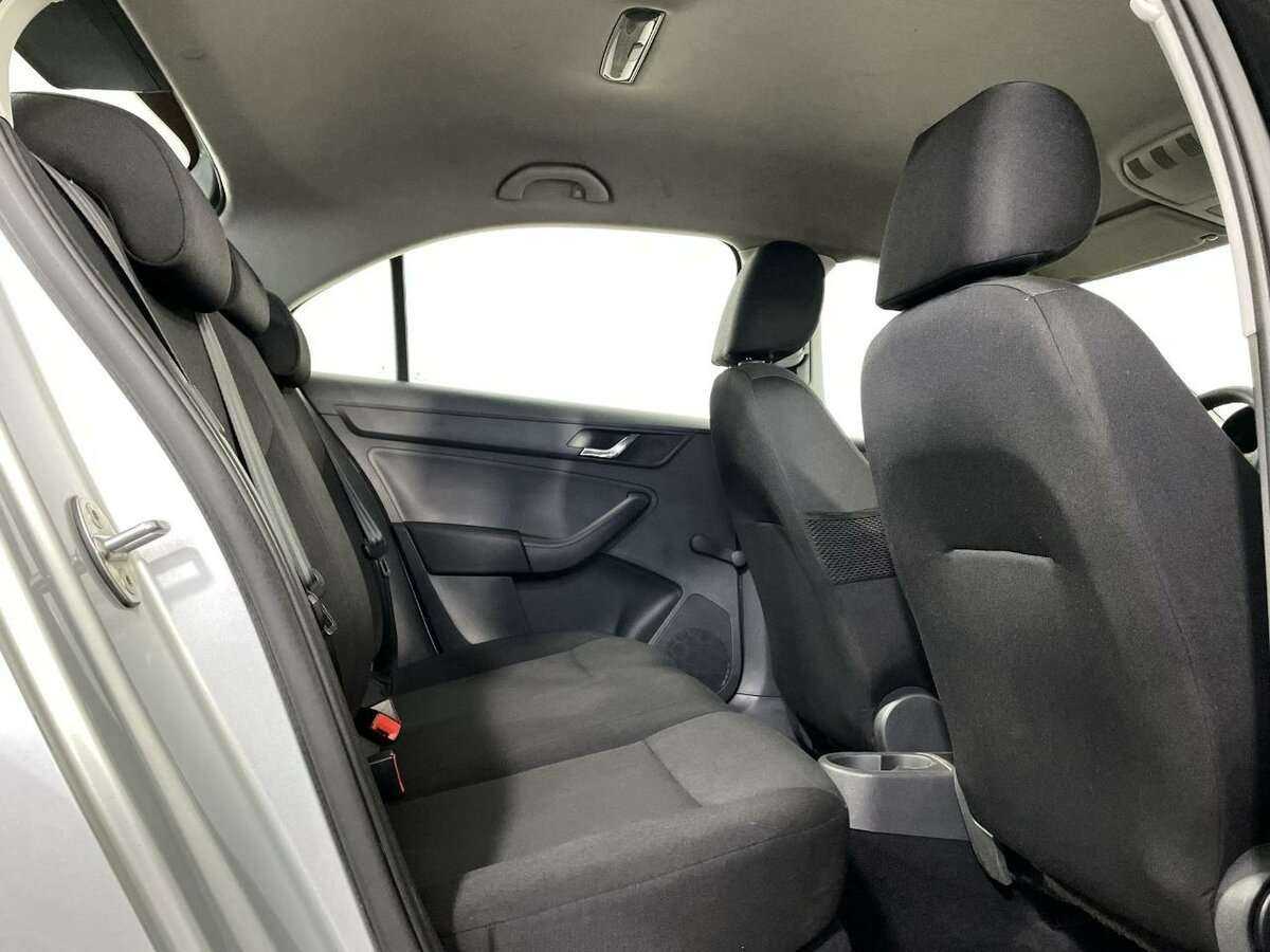 Купить Skoda Rapid с пробегом. Фото: #14