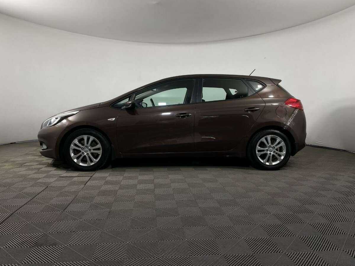 Купить Kia Ceed с пробегом. Фото: #4