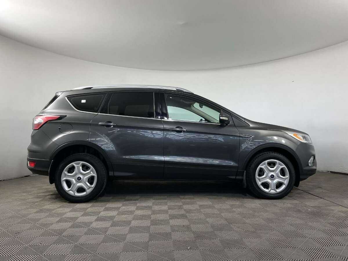 Купить Ford Kuga с пробегом. Фото: #3