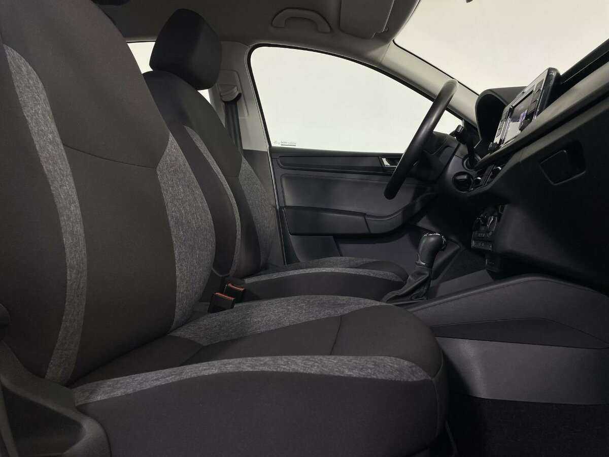 Купить Skoda Rapid с пробегом. Фото: #13
