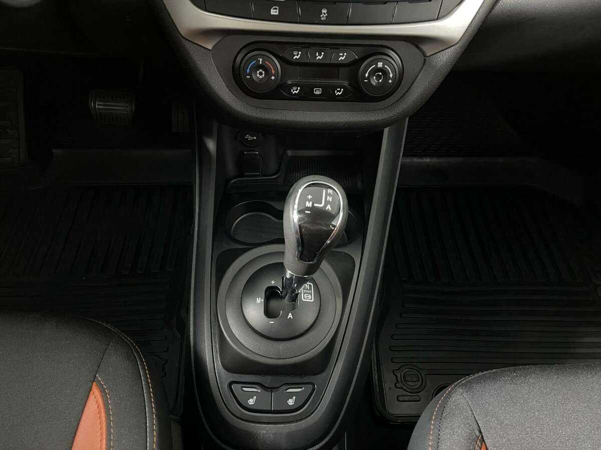 Купить Lada (ВАЗ) Vesta с пробегом. Фото: #11