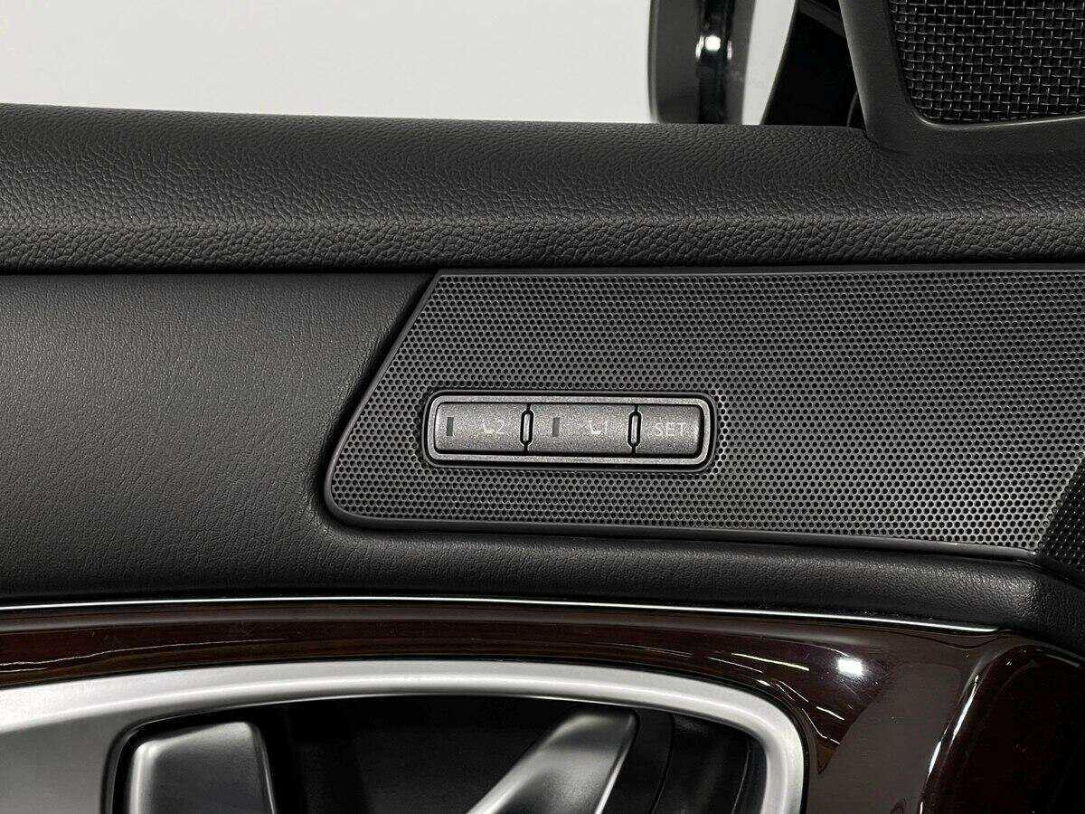 Купить Infiniti Q70 с пробегом. Фото: #15