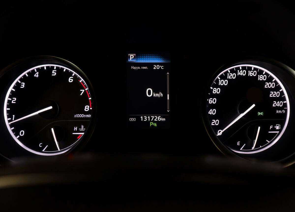 Купить Toyota Camry с пробегом. Фото: #9