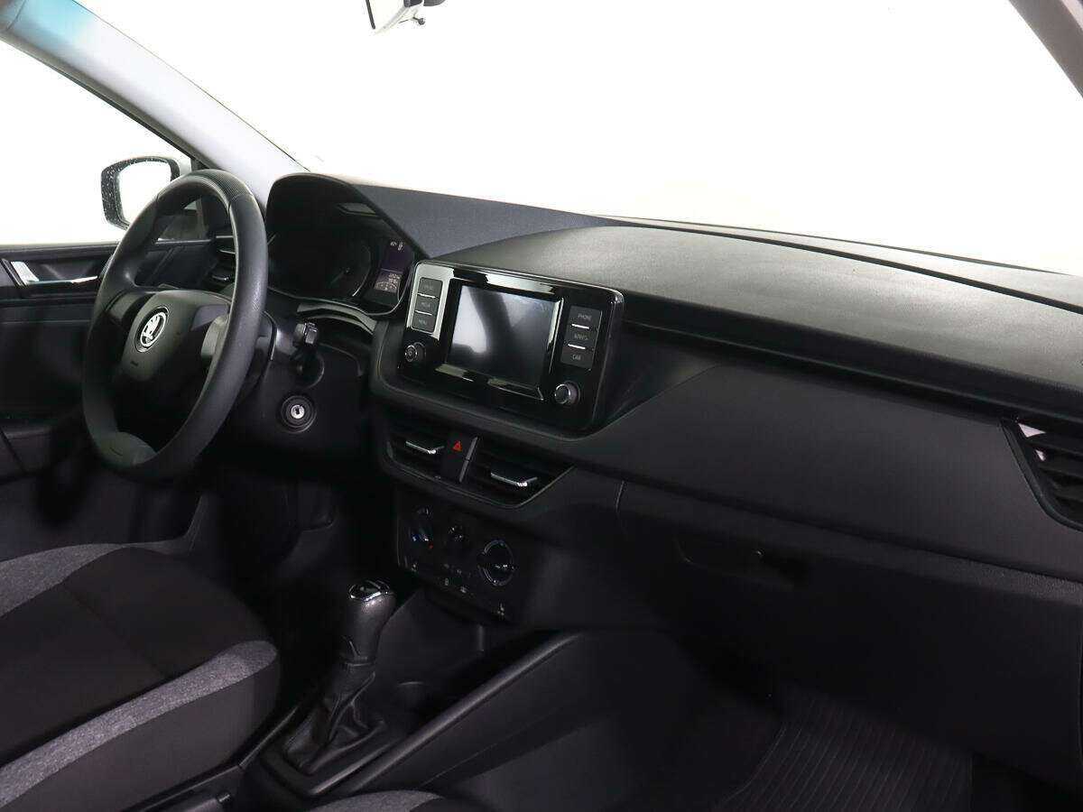 Купить Skoda Rapid с пробегом. Фото: #7
