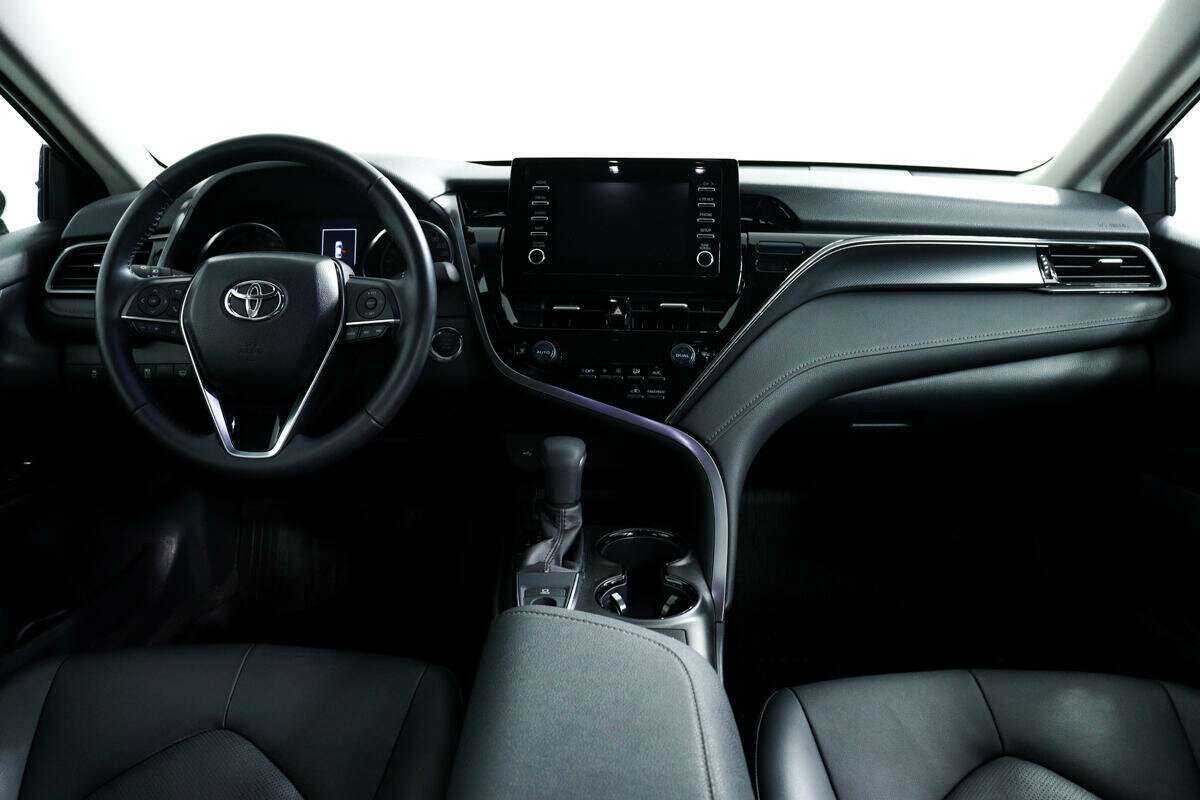 Купить Toyota Camry с пробегом. Фото: #10