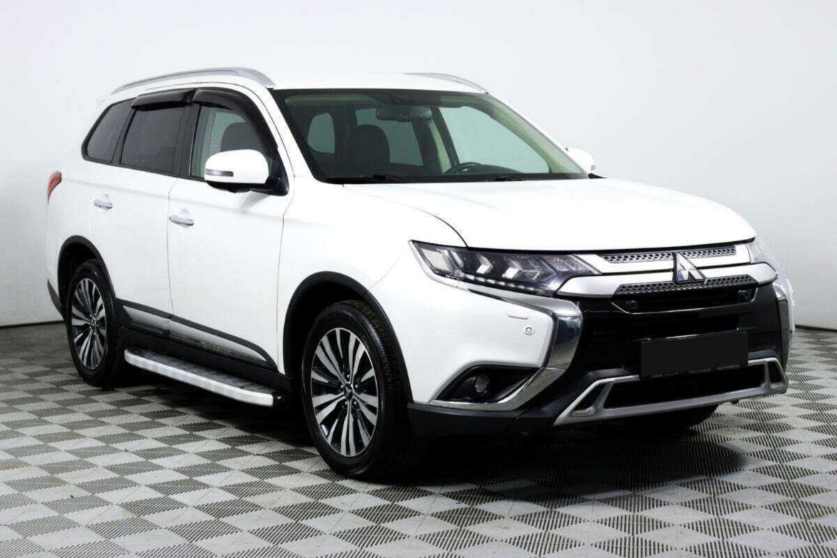 Купить Mitsubishi Outlander с пробегом. Фото: #2