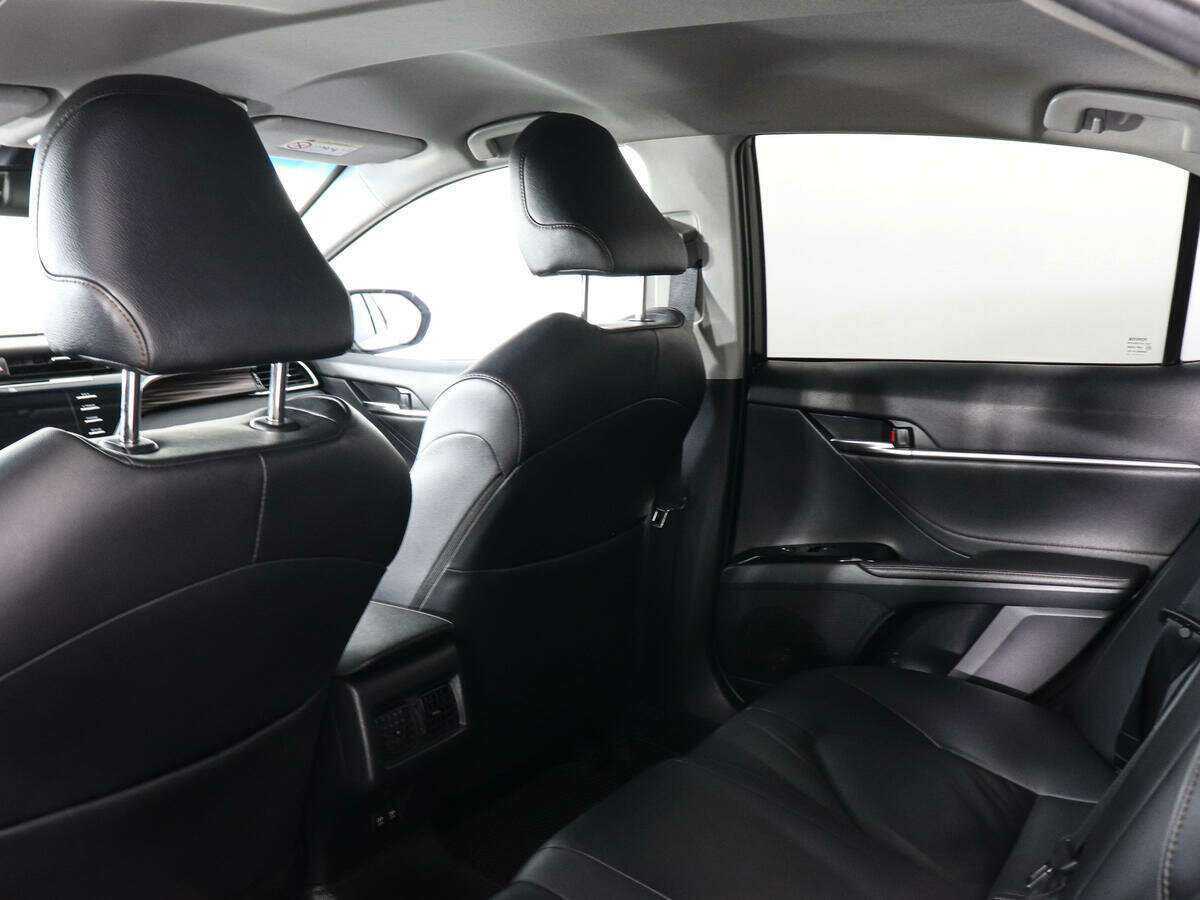 Купить Toyota Camry с пробегом. Фото: #10
