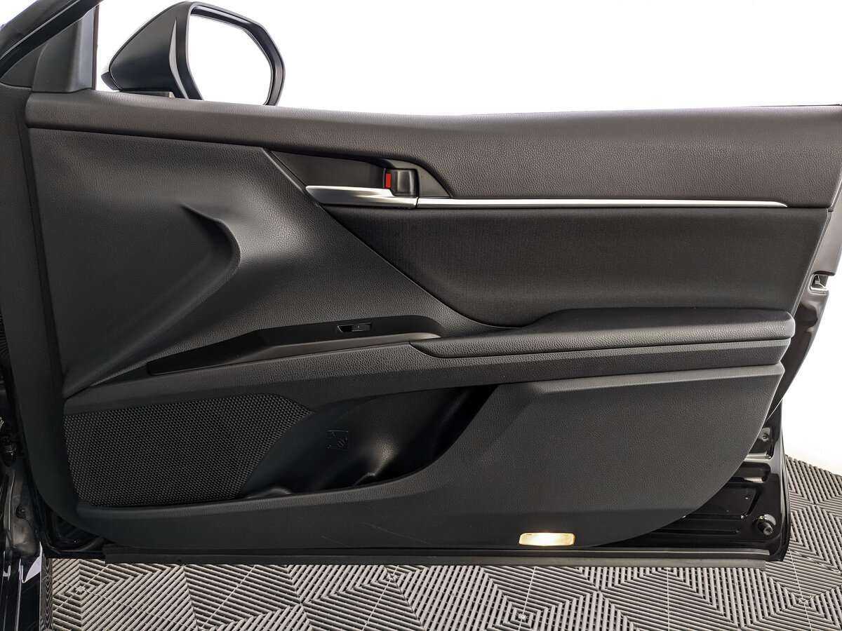 Купить Toyota Camry с пробегом. Фото: #21