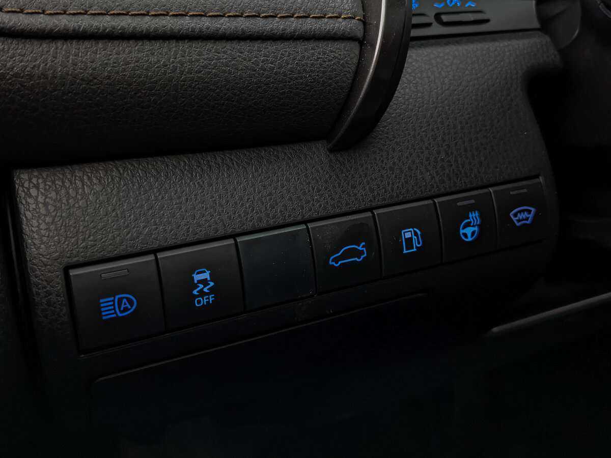 Купить Toyota Camry с пробегом. Фото: #21