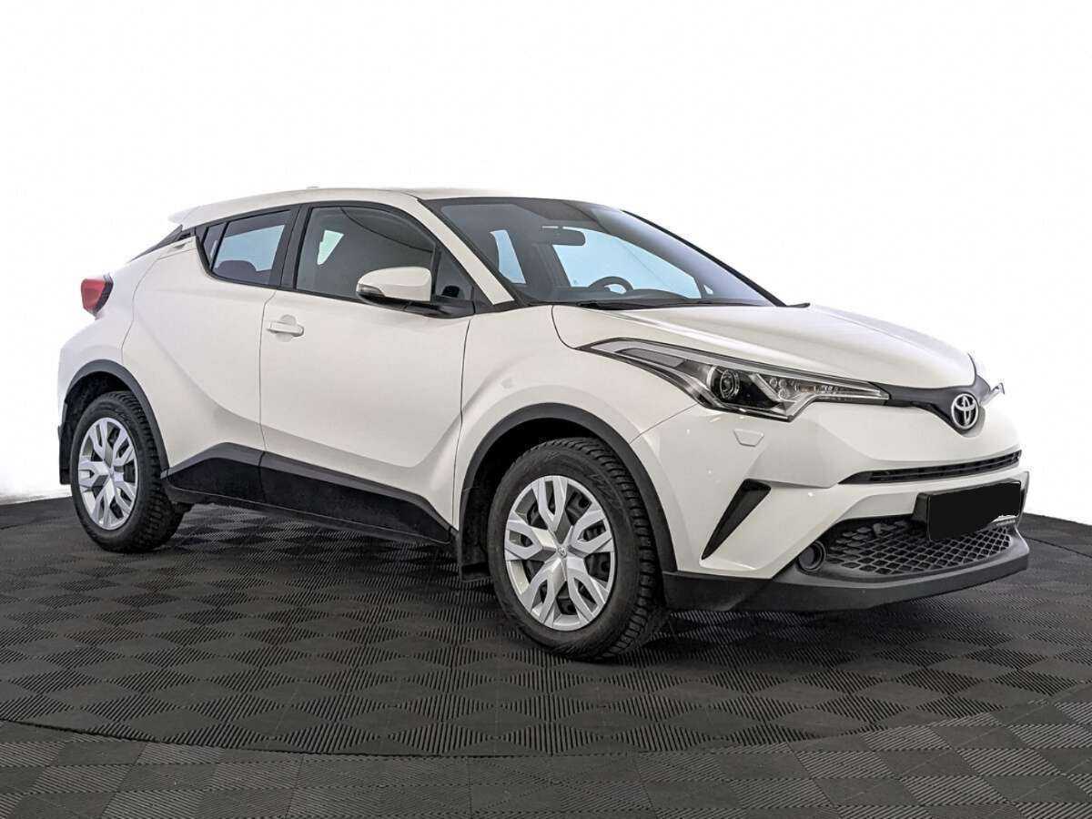 Купить Toyota C-HR с пробегом. Фото: #2