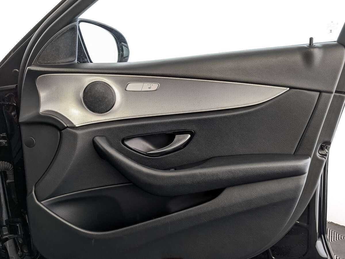 Купить Mercedes-Benz E-Класс с пробегом. Фото: #19