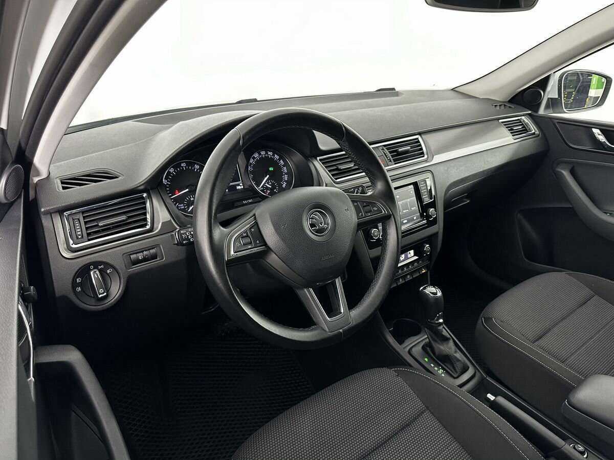 Купить Skoda Rapid с пробегом. Фото: #8