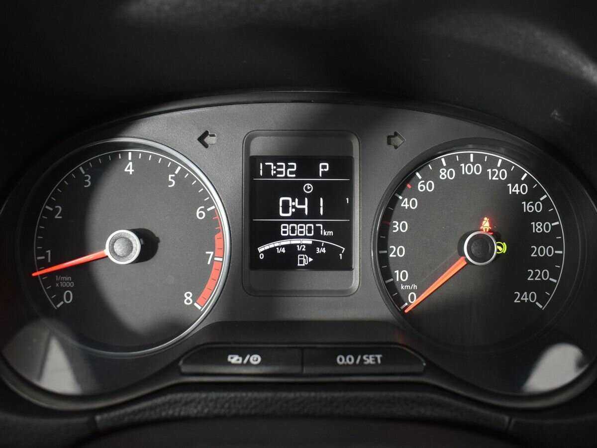 Купить Volkswagen Polo с пробегом. Фото: #10