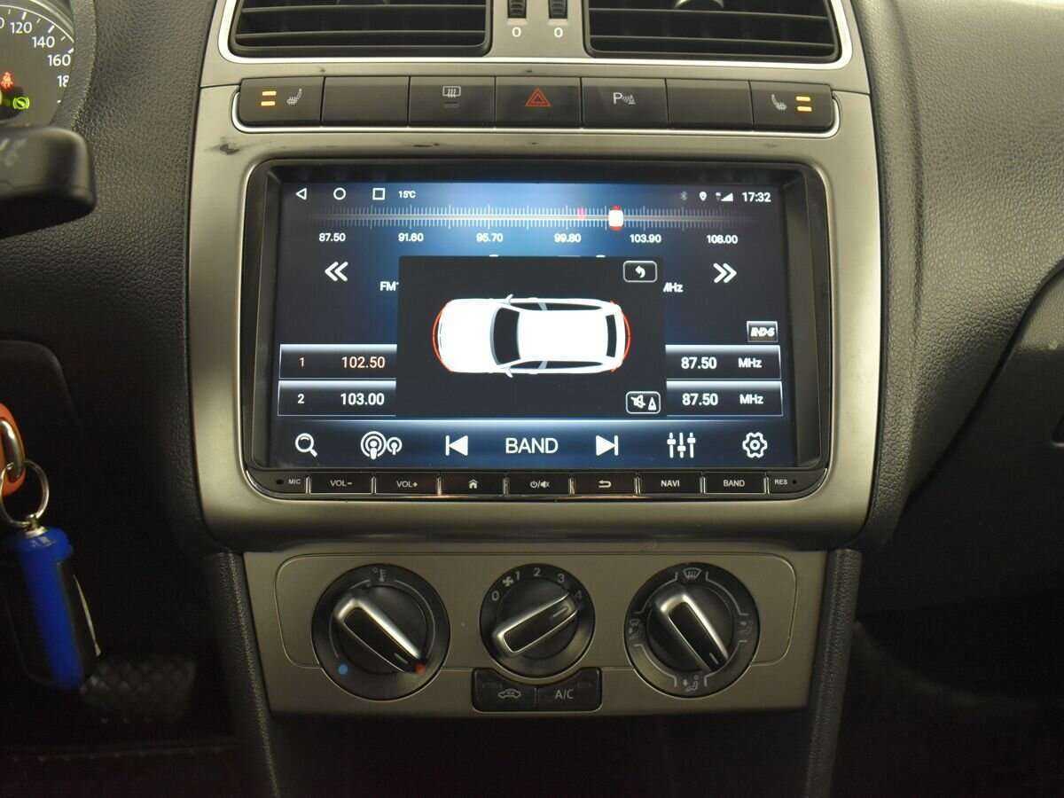 Купить Volkswagen Polo с пробегом. Фото: #11