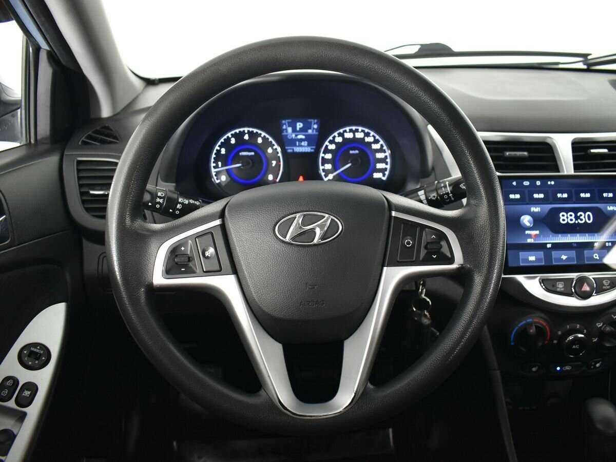 Купить Hyundai Solaris с пробегом. Фото: #9