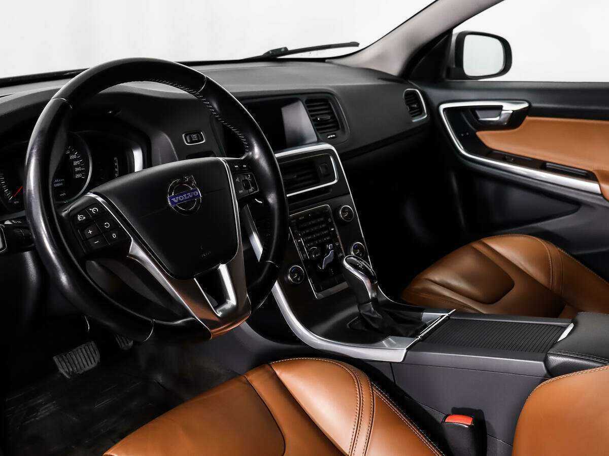 Купить Volvo S60 с пробегом. Фото: #8