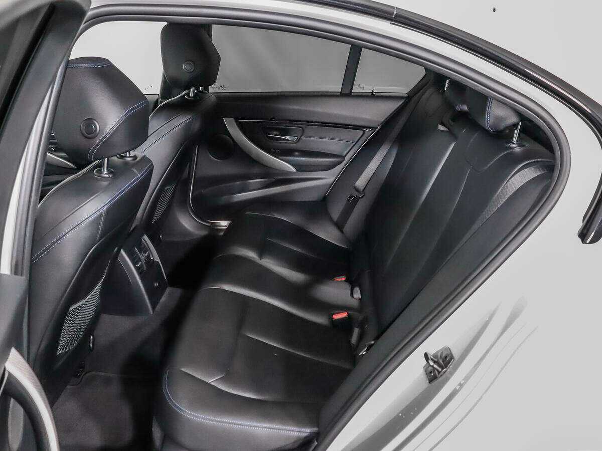 Купить BMW 3 серии с пробегом. Фото: #10