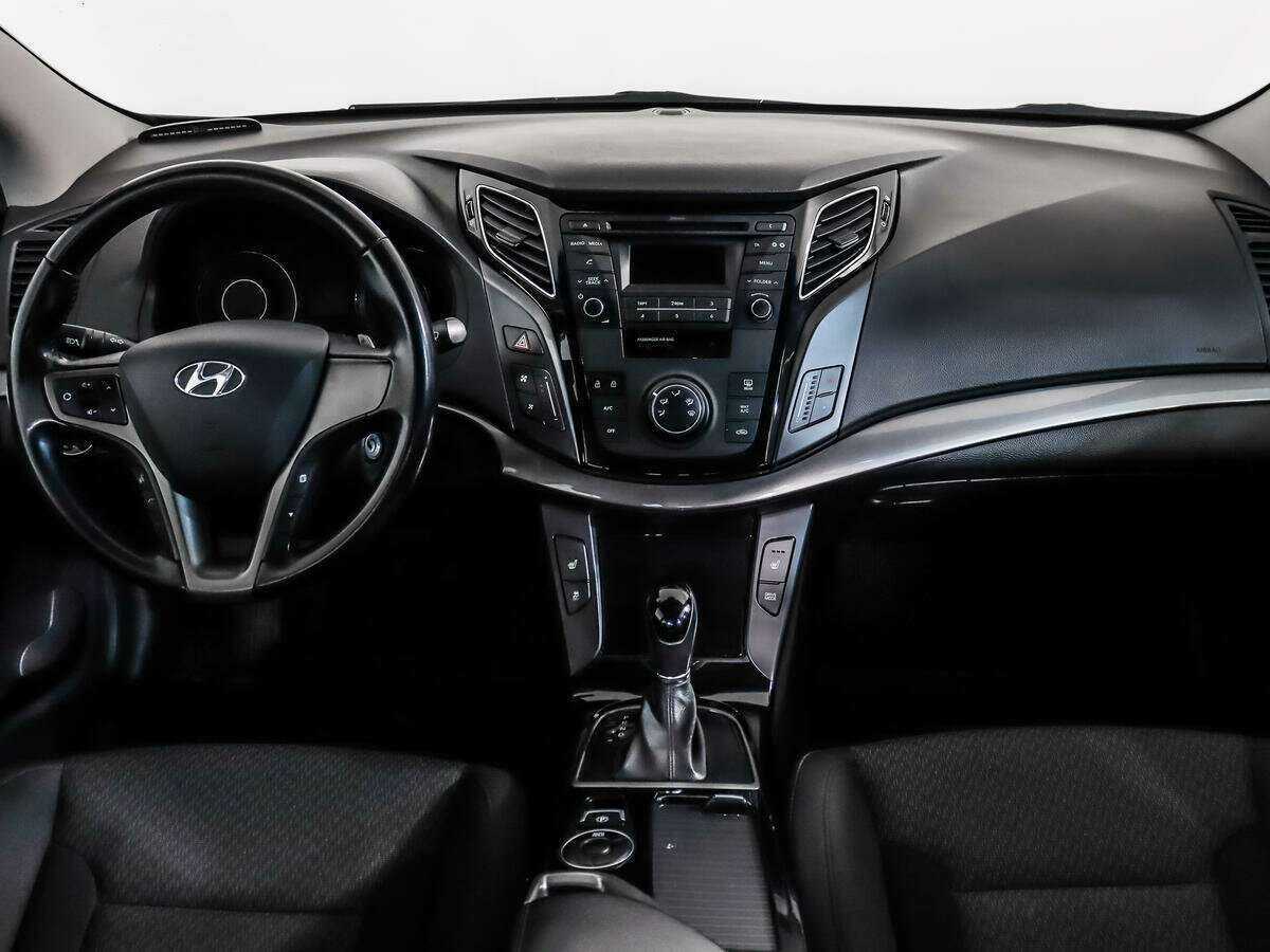 Купить Hyundai i40 с пробегом. Фото: #11