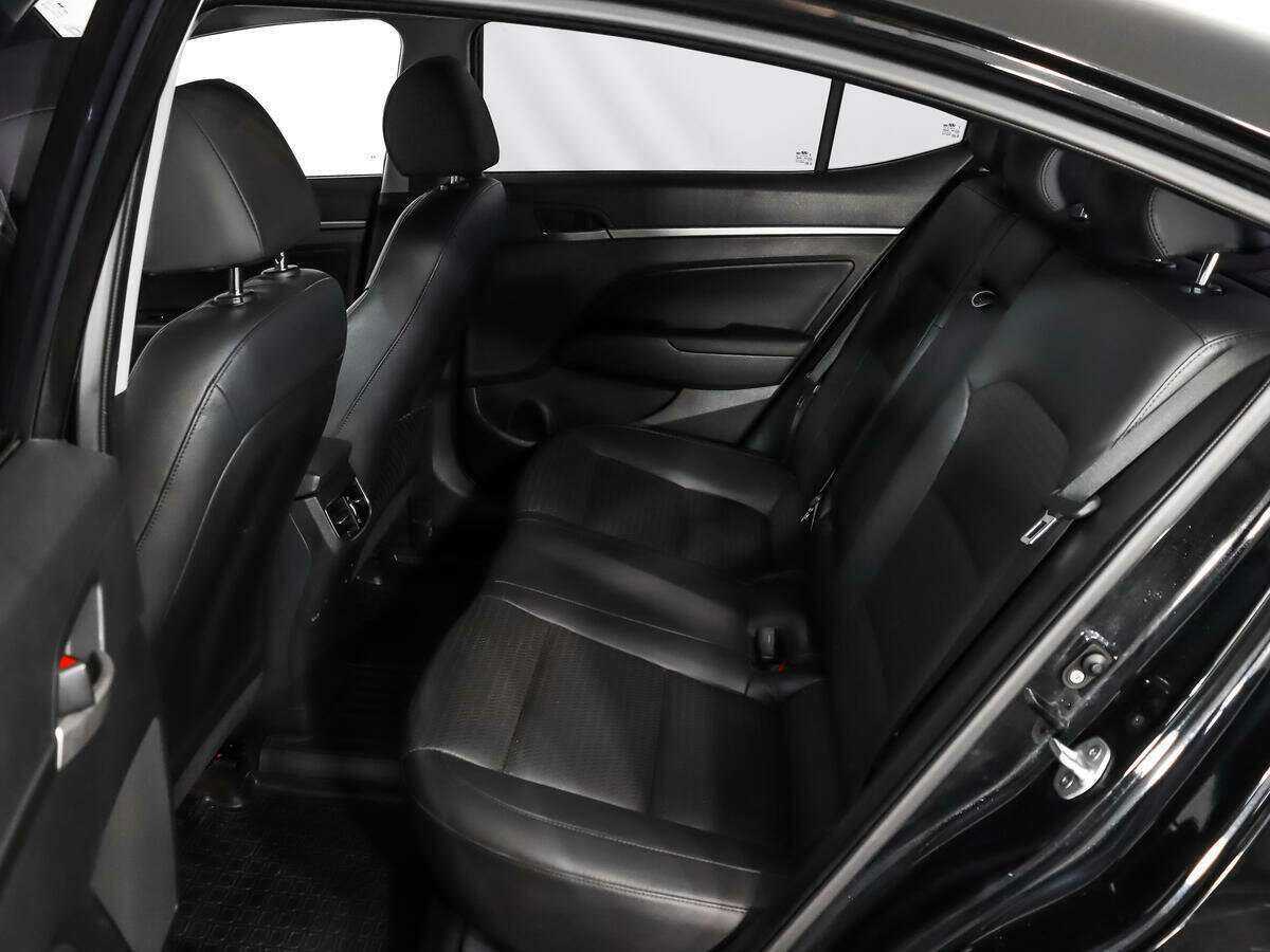 Купить Hyundai Elantra с пробегом. Фото: #9