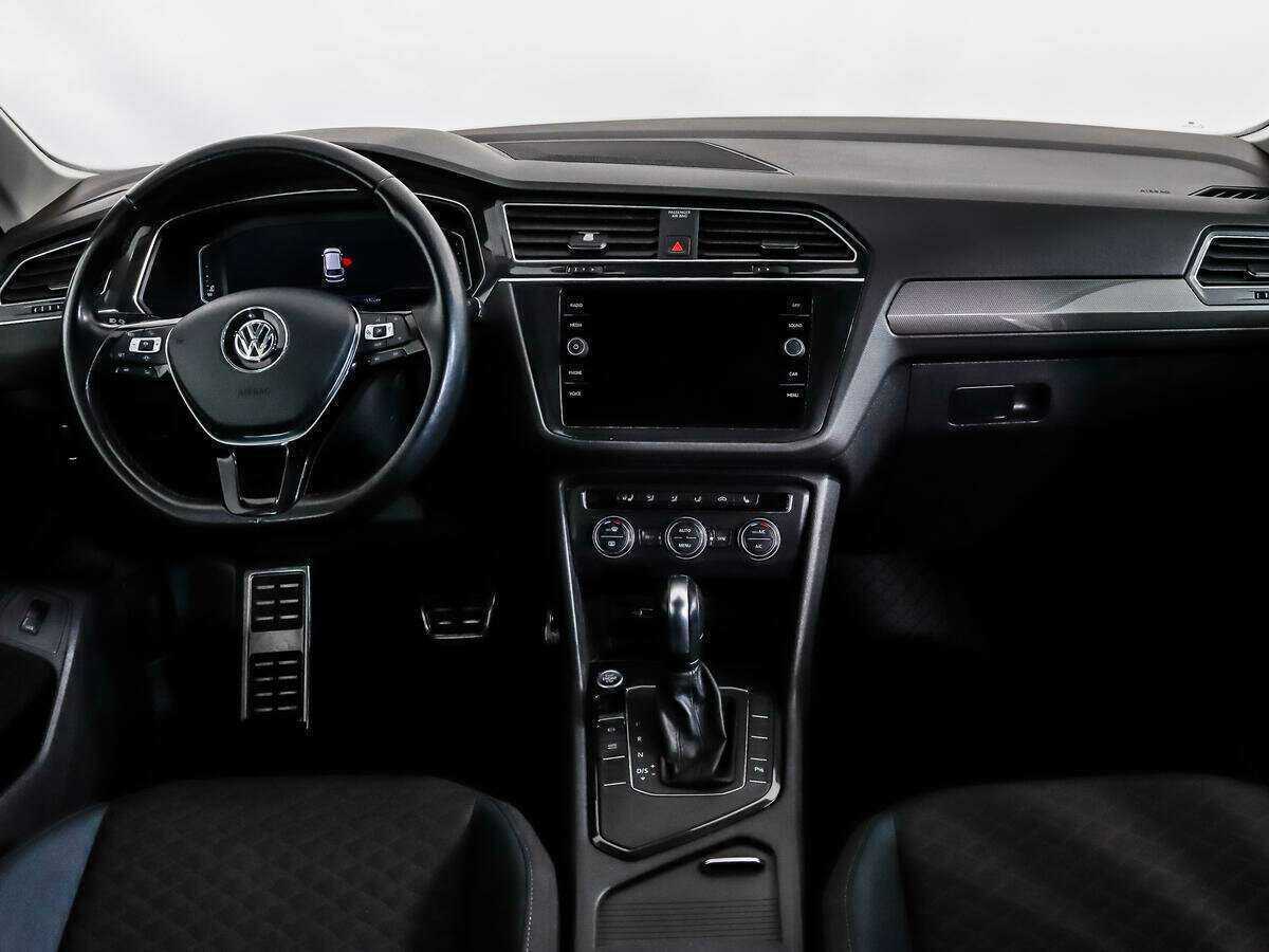 Купить Volkswagen Tiguan с пробегом. Фото: #12