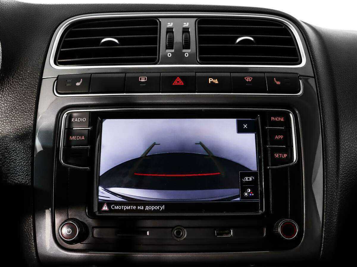 Купить Volkswagen Polo с пробегом. Фото: #15