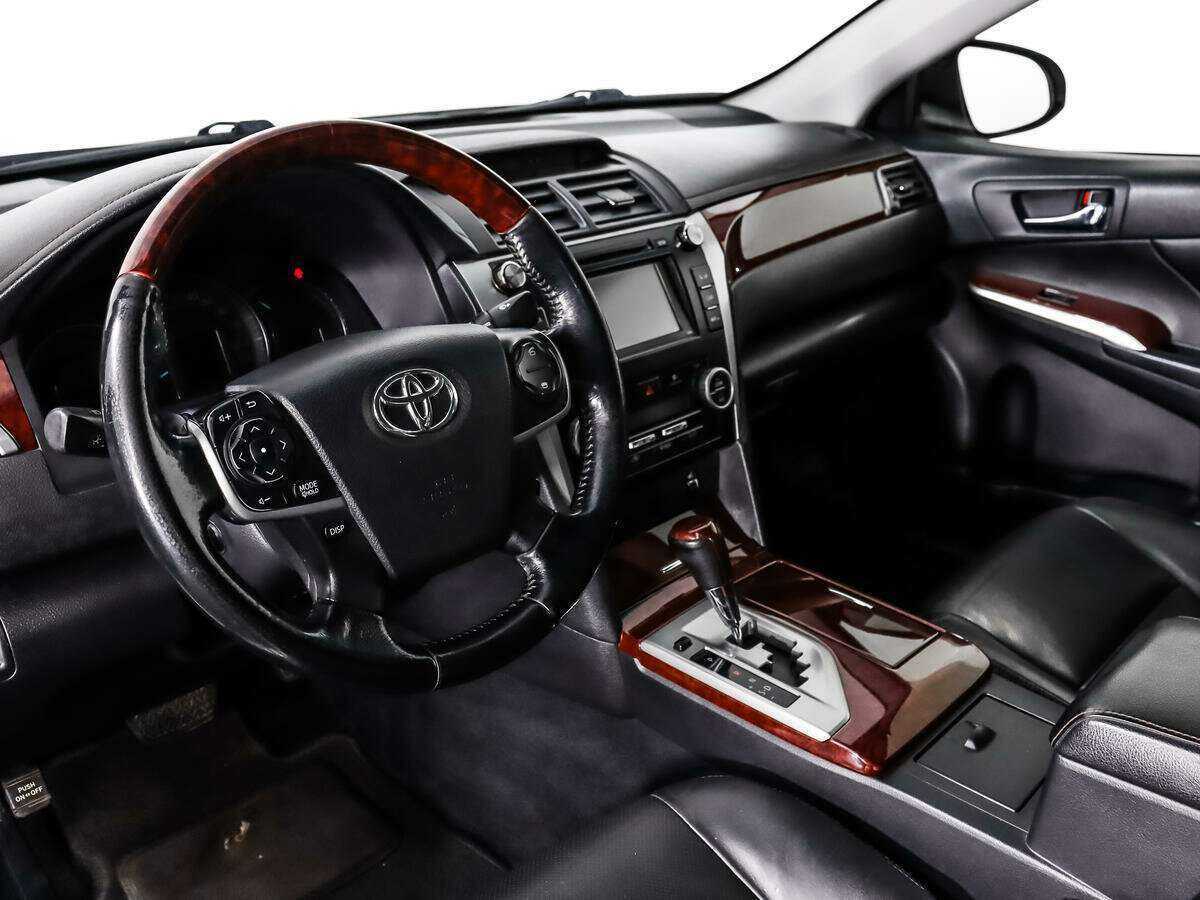 Купить Toyota Camry с пробегом. Фото: #8