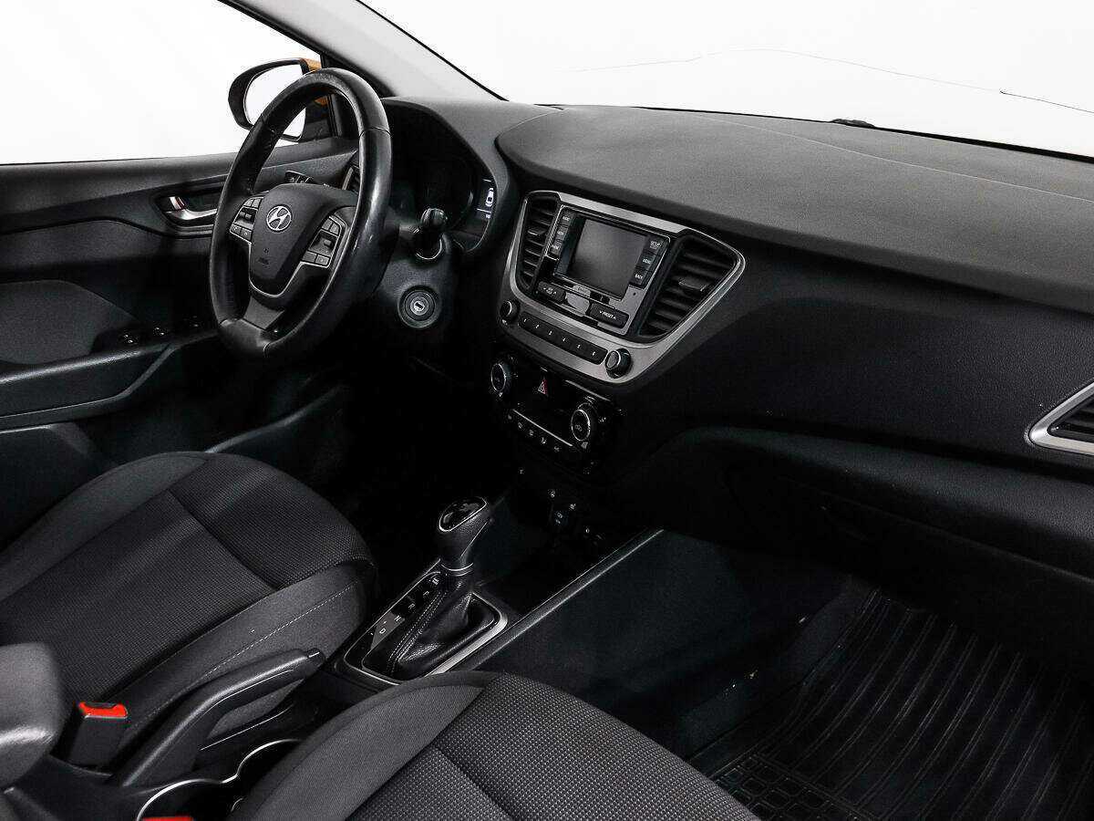 Купить Hyundai Solaris с пробегом. Фото: #8