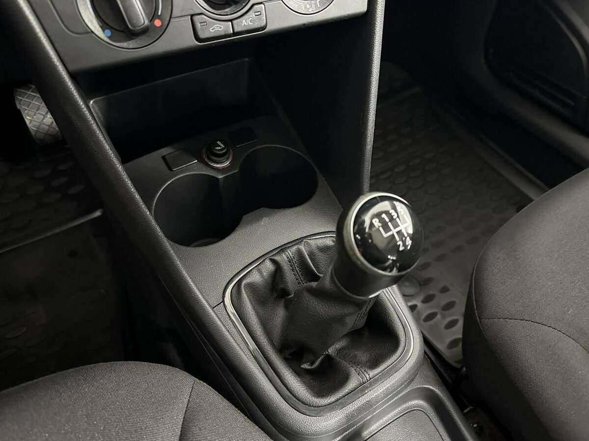 Купить Volkswagen Polo с пробегом. Фото: #12