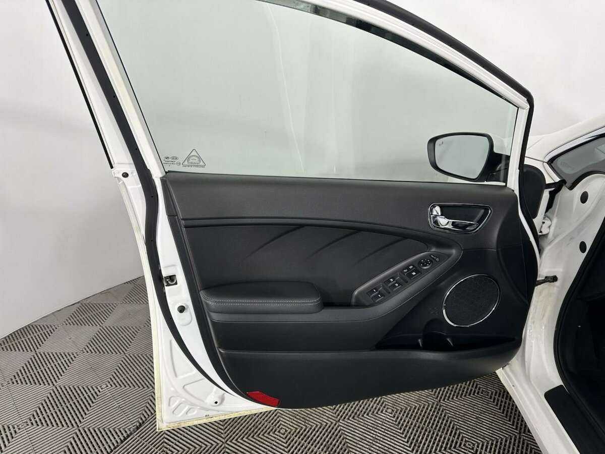 Купить Kia Cerato с пробегом. Фото: #7
