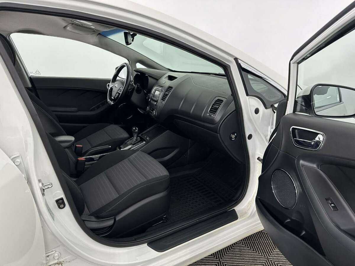 Купить Kia Cerato с пробегом. Фото: #13