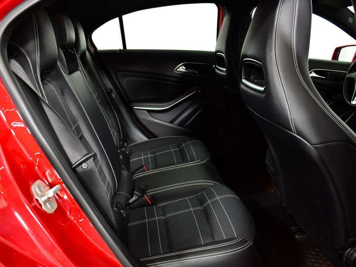 Купить Mercedes-Benz A-Класс с пробегом. Фото: #9