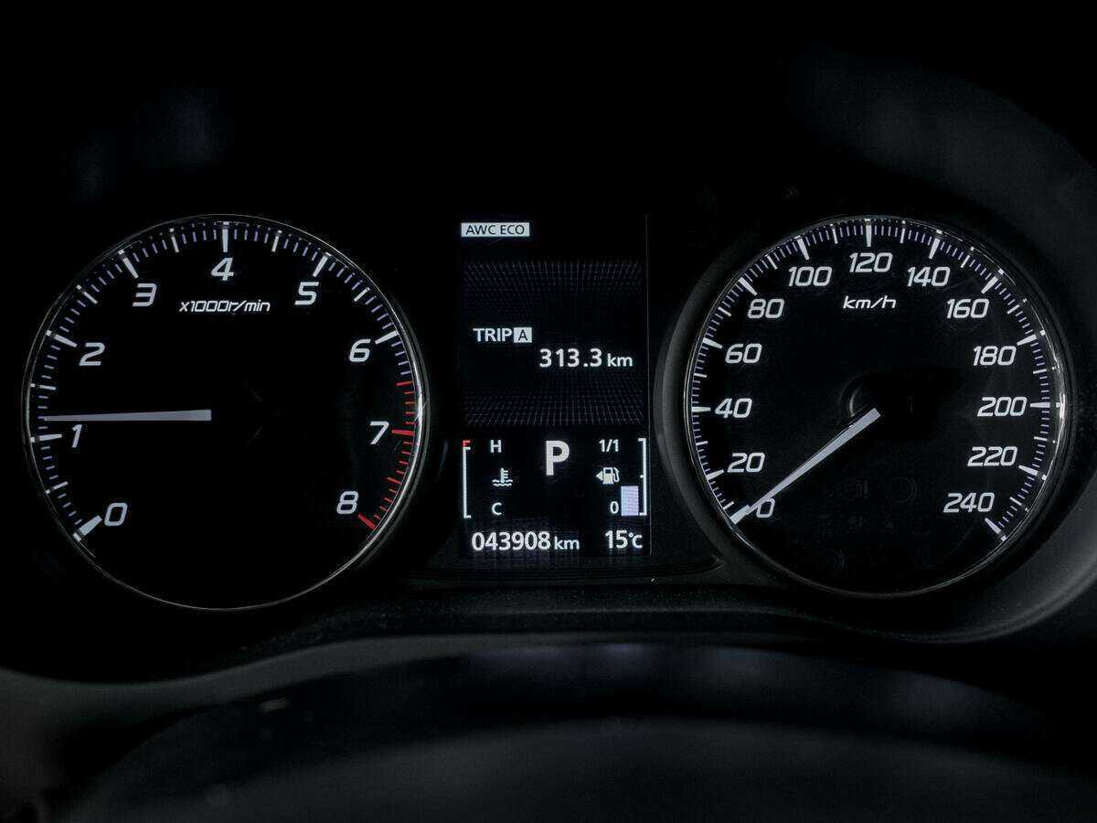 Купить Mitsubishi Outlander с пробегом. Фото: #10