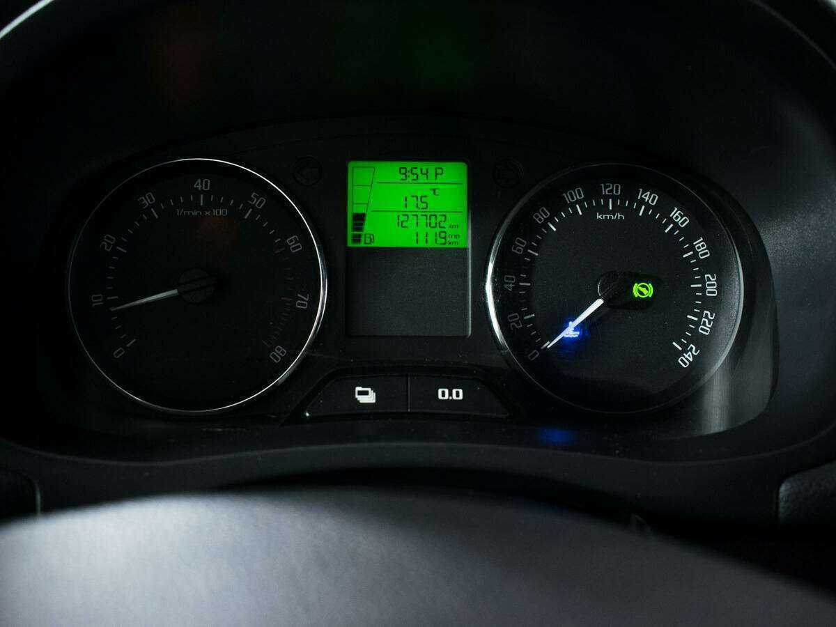 Купить Skoda Fabia с пробегом. Фото: #10