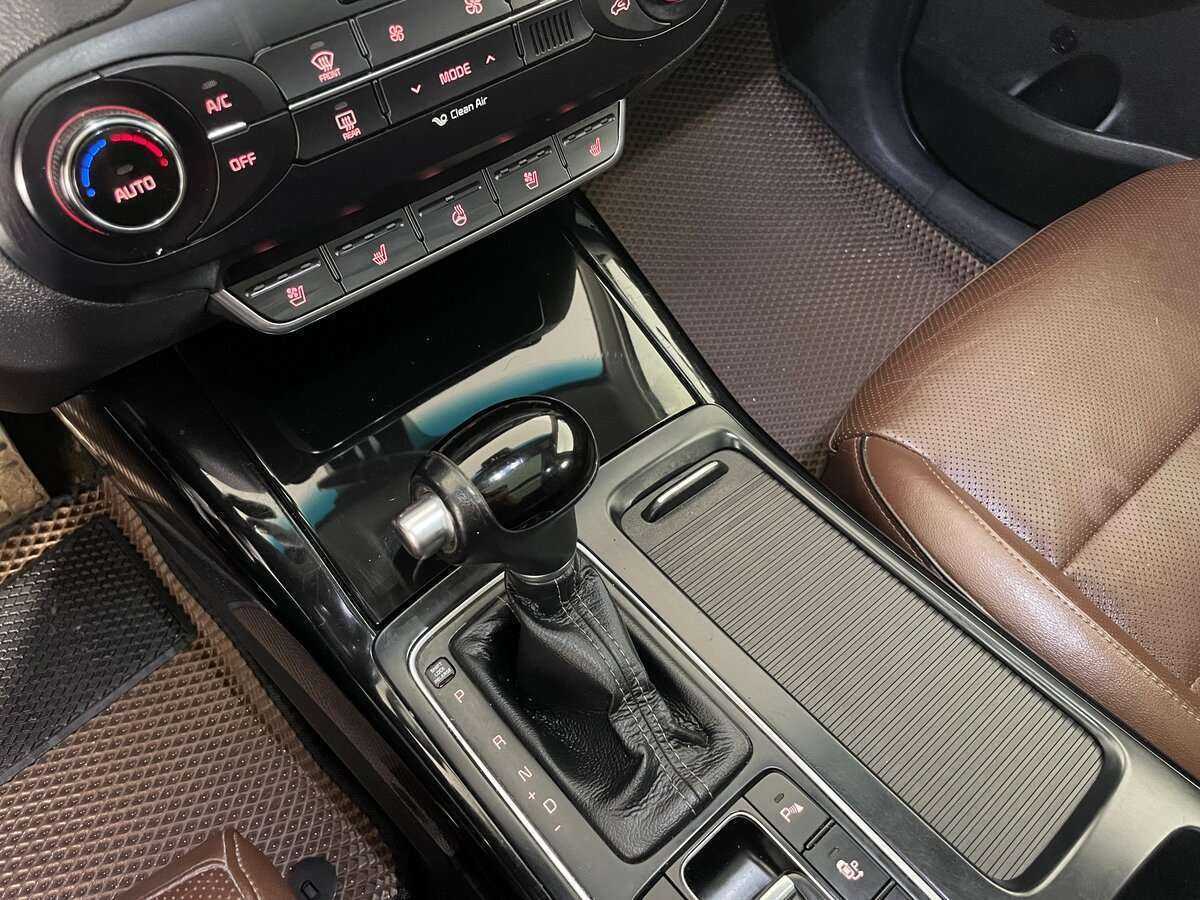 Купить Kia Sorento с пробегом. Фото: #14