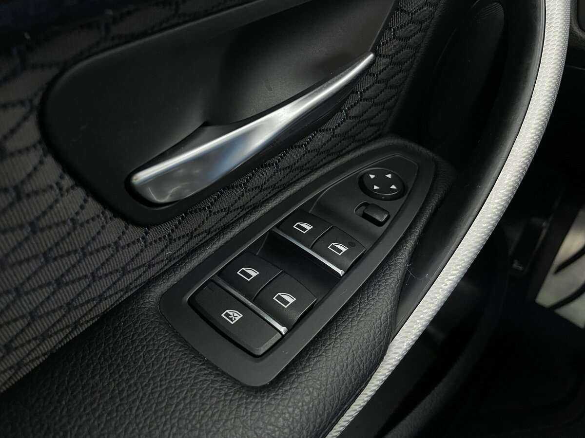 Купить BMW 3 серии с пробегом. Фото: #21